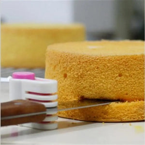 Layered Delight: 2pcs DIY Cake Slicers