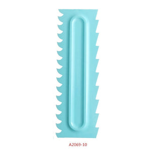 Whisk & Swirl: Set of 1 Pastry Icing Comb in Stylish Blue