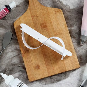 Create Cake Magic with the Cake Curved Marker!